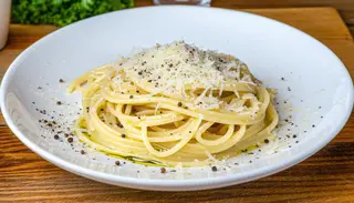 Spaghetti cacio e pepe
