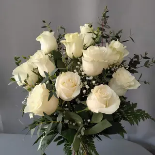  Rosas blancas 12 unidades