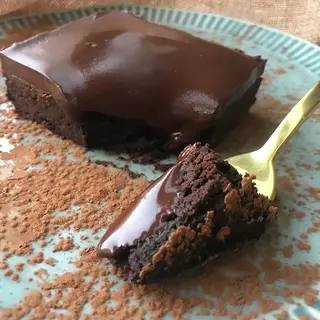 6 Brownies de Batata Doce com Ganache de Chocolate