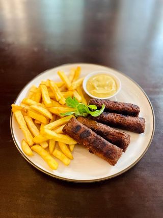 Mici vegetali cu cartofi prăjiți