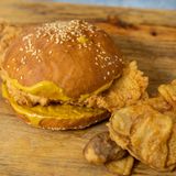 Crispy honey-mustard sendvič