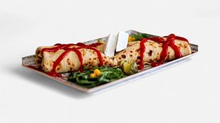 Pečenica, kackavalj, krastavčići, sweetchili, pavlaka