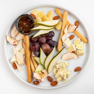 Platou de brânzeturi