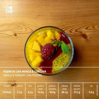 Pudim Chia Manga e Curcuma