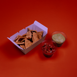 Nachos con Guacamole e Pico de Gallo