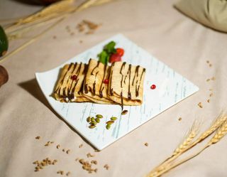 Сүзбемен/ С творогом (150г)