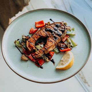 ორაგული ბოსტნეულით