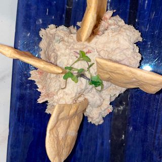 Ensaladilla Con Hojaldre