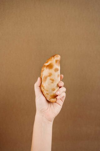 Empanada De Cebolla Y Queso