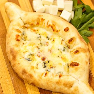 Хачапурі чотири сири 350 g