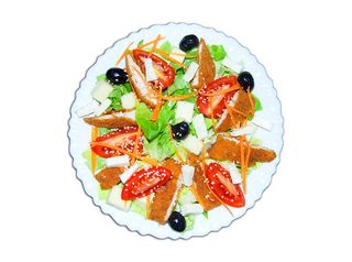 Salata cu snitel pui 