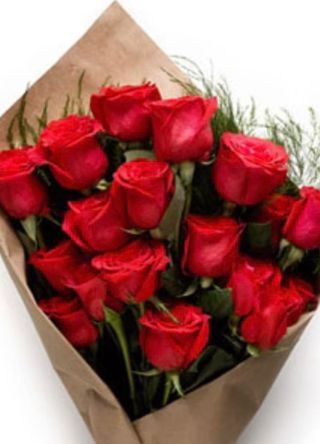 წითელი ვარდები (15 ცალი)