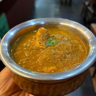 57. Lamb madras (picante)