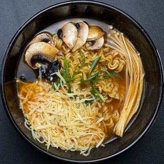 Рамен с сыром (800мл)