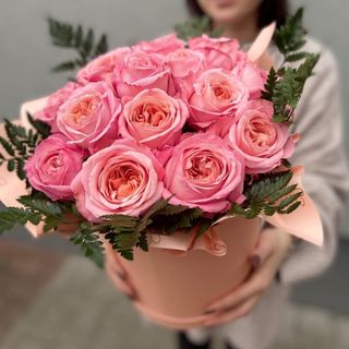 Flower box róża różowa rozmiar L