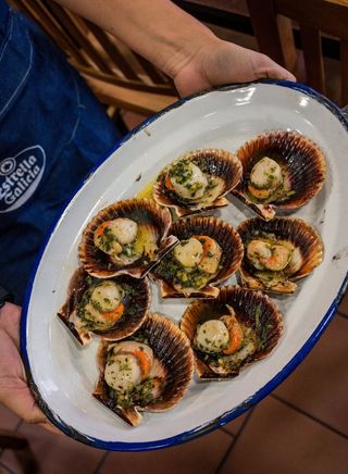 Vieira Del Pacífico A La Brasa (8 Uds.)