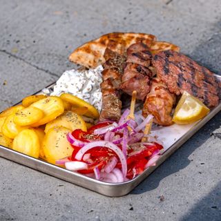 Mix Grill Grecesc (1-2 persoane)