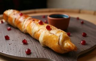 Хачапурі на шампурі з солодким Ткемалі (270г)