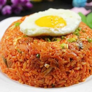 R6 Riz Sauté au Kimchi辣白菜炒饭