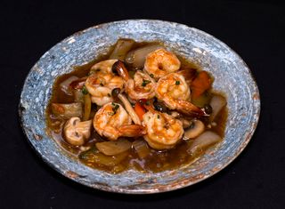 55. Gamba Con Salsa De Ostra