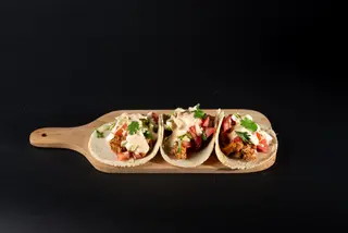 Street Pollo Tacos (lipii de porumb)