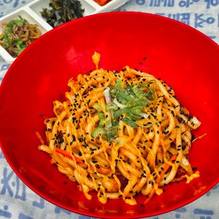Vegan spicy udon