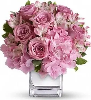 Bouquet con rose e alstroemerie