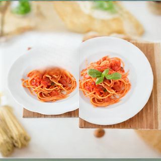 M01, spaghetti sugo di pomodoro  - 1 porzione  番茄面