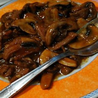 Ternera Con Champiñones