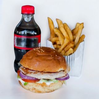 Chicken burger single Combo with chips and soda