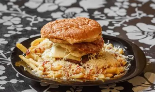 Burger Mixta + Patatas + cocacola lata