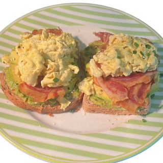 Avocado Toast Egg & Bacon