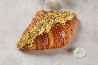 Круассан фисташковый