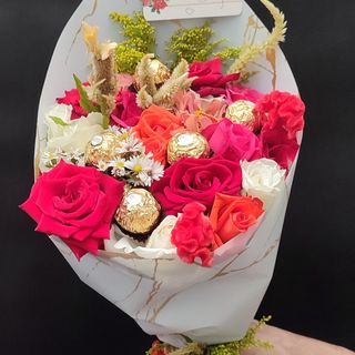 باقة ورد بشكولاطة