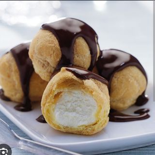 Profiteroles 