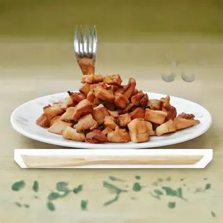 1/2 kg dry fried Ordinary pork with Cassava