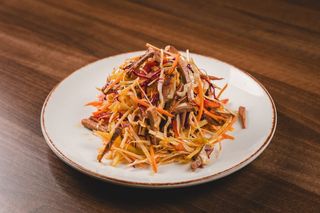 3. Ljuta salata sa govedinom