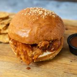 Crispy hot buffalo sendvič