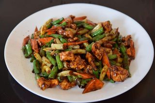 Piletina sa boranijom i šargarepom u sosu od ostriga