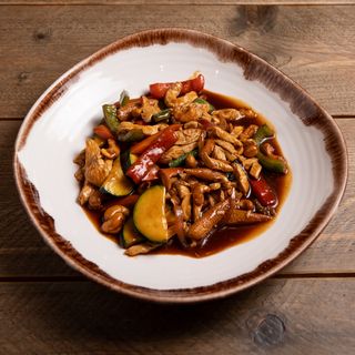 Salteado Gai Pad Med