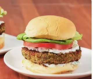 Falafel burger