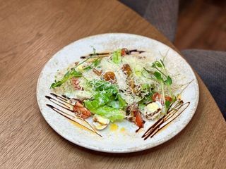 Салат з телячим язиком та маринованими грибами (200g)