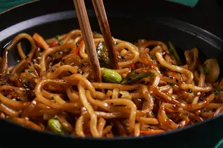 Yakisoba De Cerdo con toque de Picante