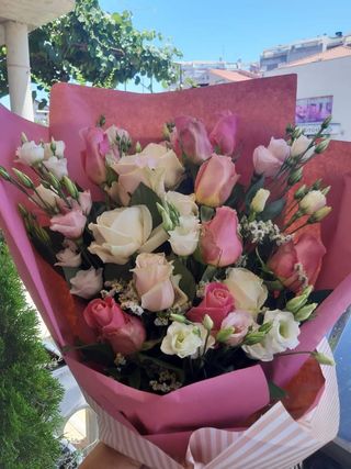  Buket rozih ruža M