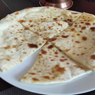 Cheese naan
