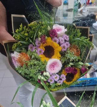 Arranjo Sortido Grande com Flores Variadas