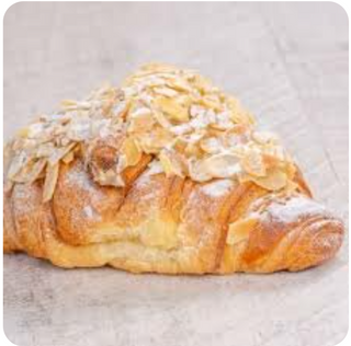 Круассан с миндалем (100г)