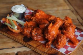 Alitas picantes (6 uds.)