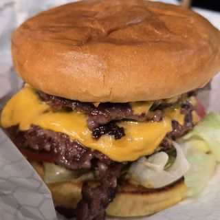 COMBO HACE CALOR Y QUIERO HAMBURGUESA