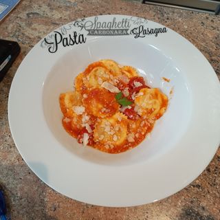 Medaglione relleno de sobrasada picante y queso ahumado